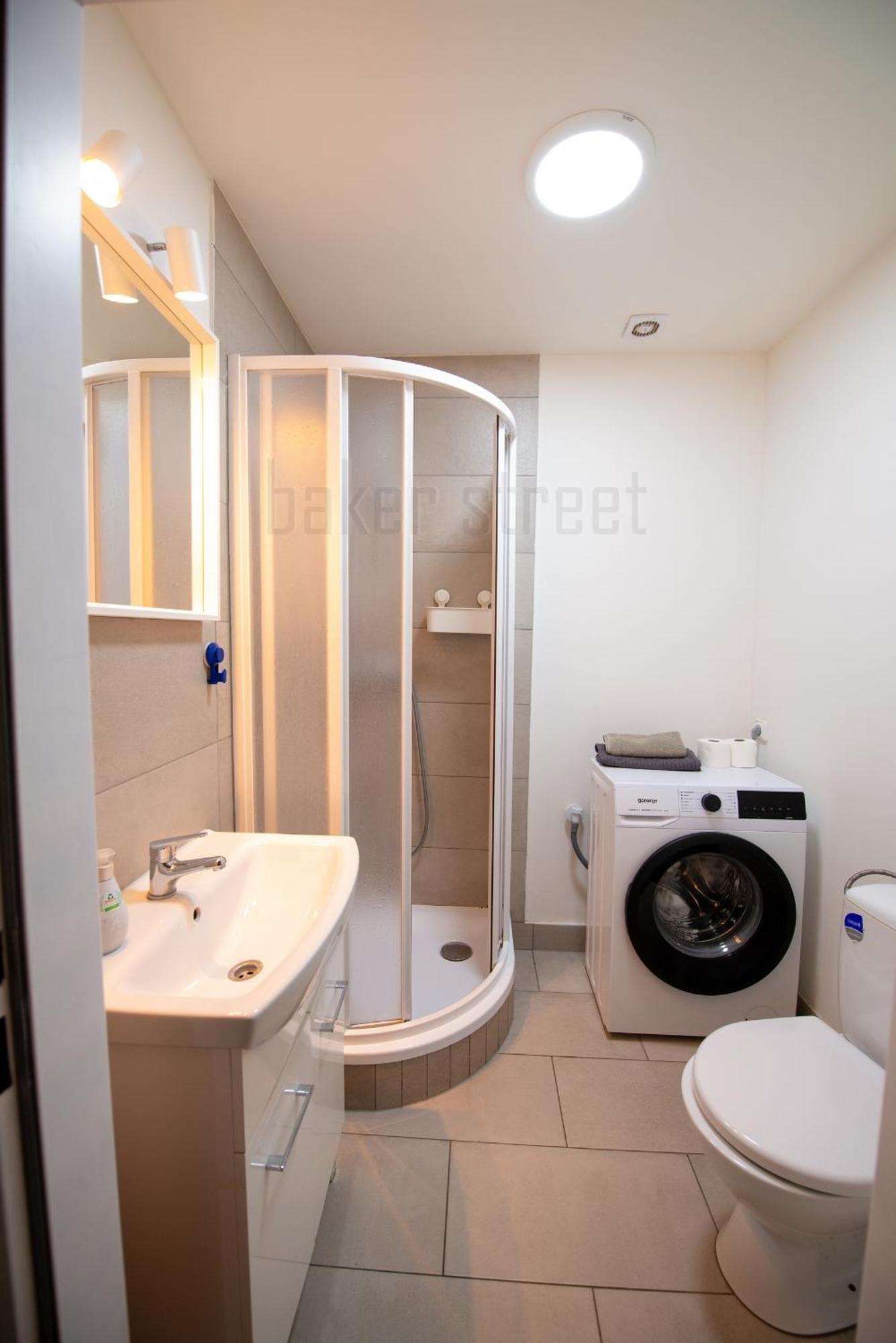 2 Close To Palmovka Apartment